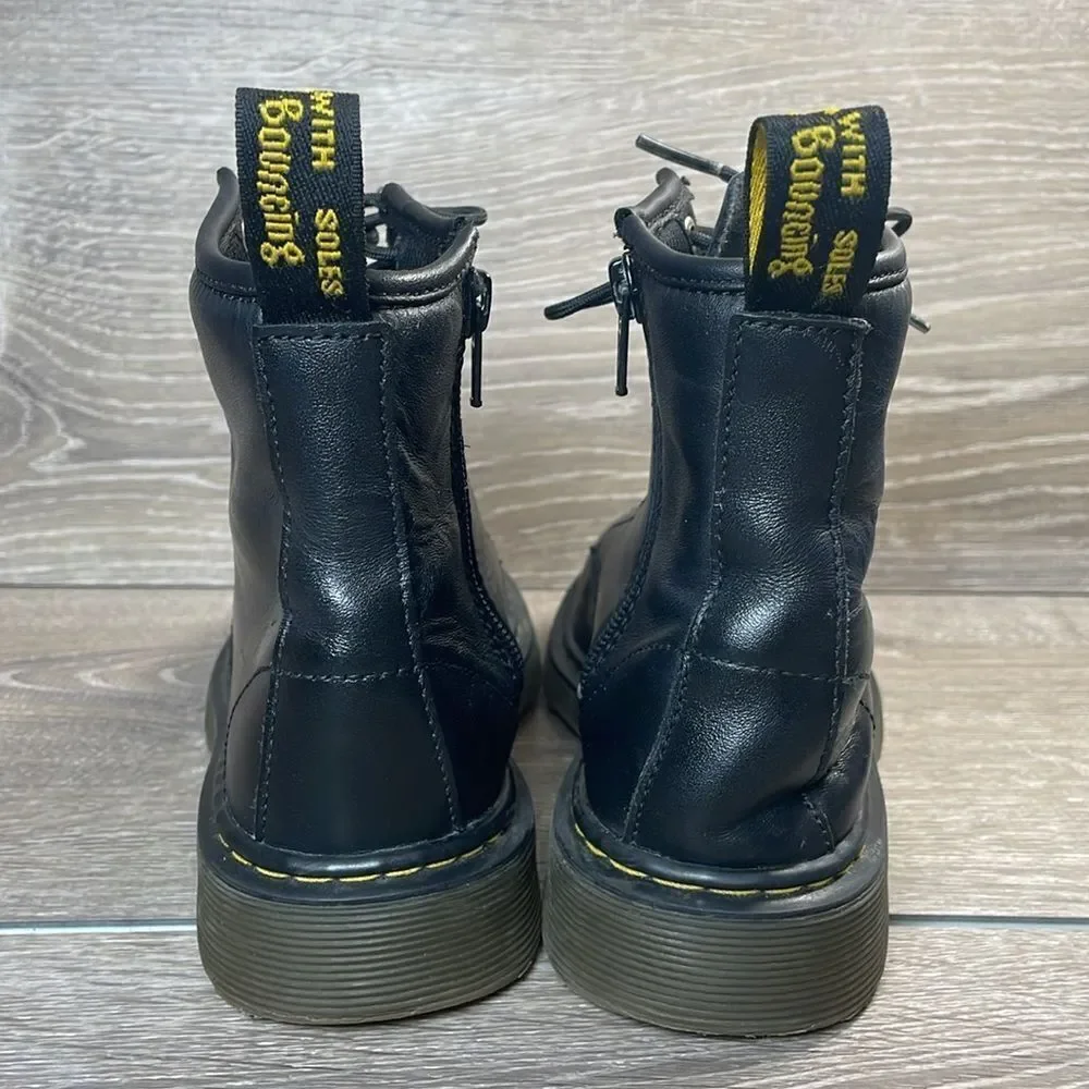 Dr Martens Delaney Little Girl Sz 2 Black Leather 8-Eye Lace Up Zip Combat Boots